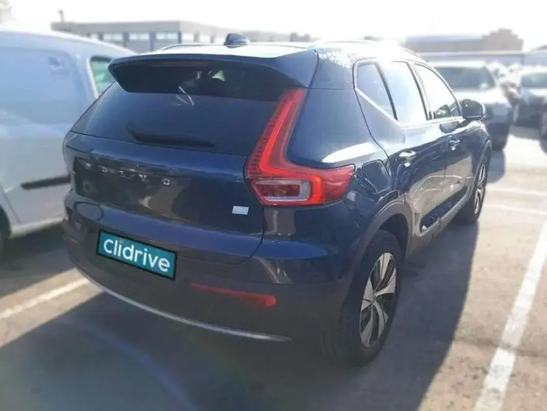 Usado Volvo XC40 Inscription 211 HP (155 kW) 2022 Azul SUV