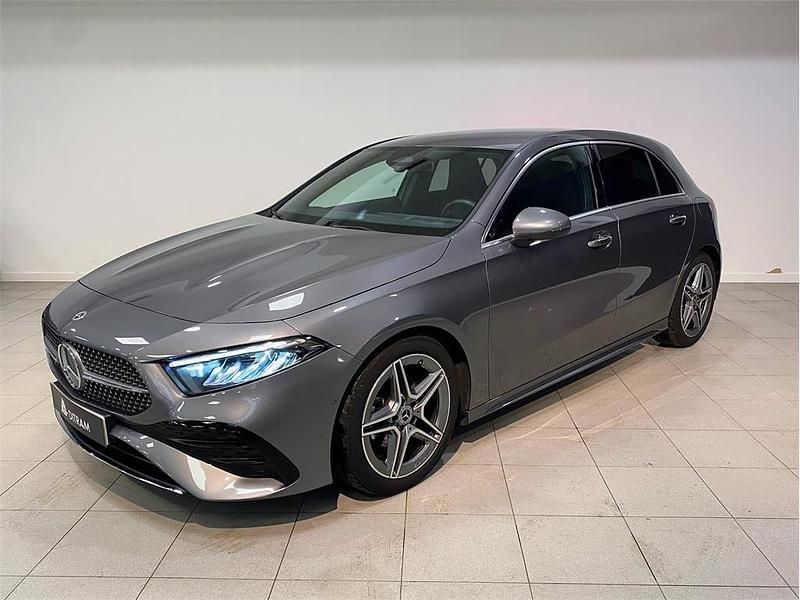 Gris Usado 2024 Mercedes A200 Berlina | 37.900 € (Caro) - Imagen 1/4