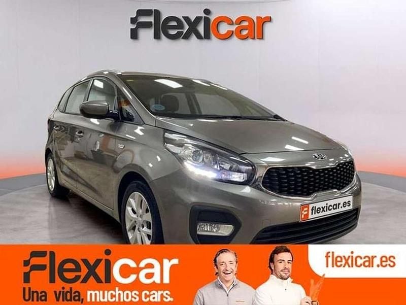 Usado Kia Carens 116 CV (85 kW) 2018 Gris Monovolumen