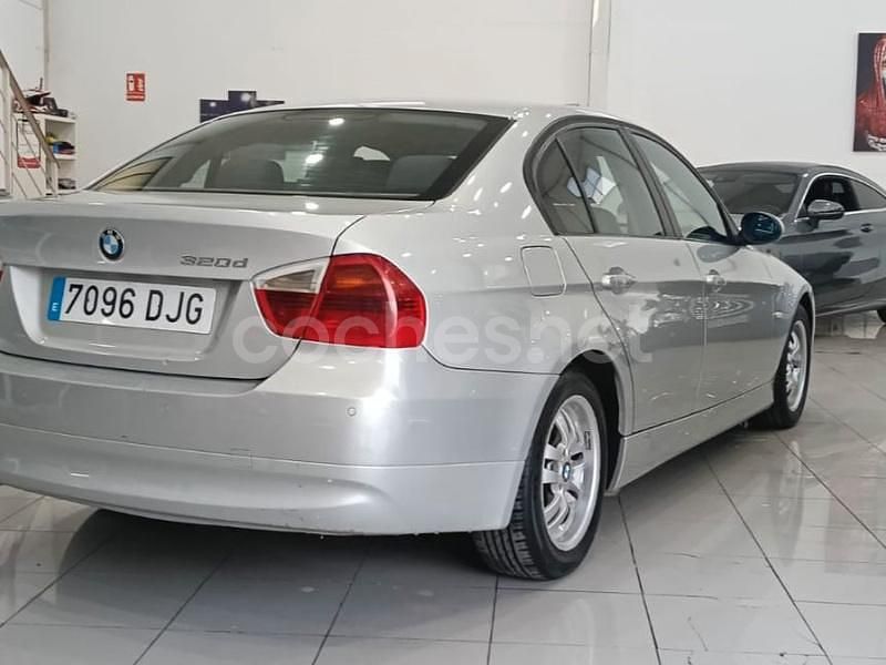 Usado BMW 320 150 CV (110 kW) 2005 Gris / plata Berlina