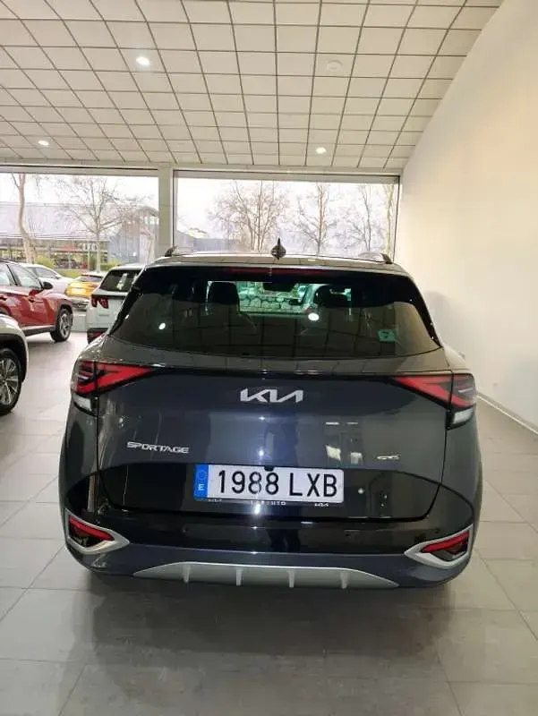 Usado Kia Sportage GT-Line 232 CV (170 kW) 2022 Gris SUV