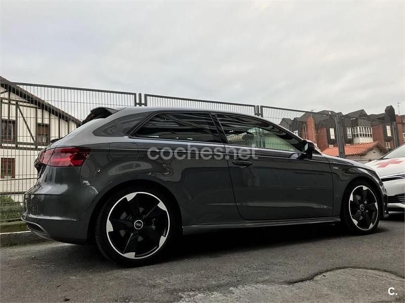 Gris / plata Usado 2014 Audi A3 S-Line Berlina | 18.000 € (Caro) - Imagen 1/4