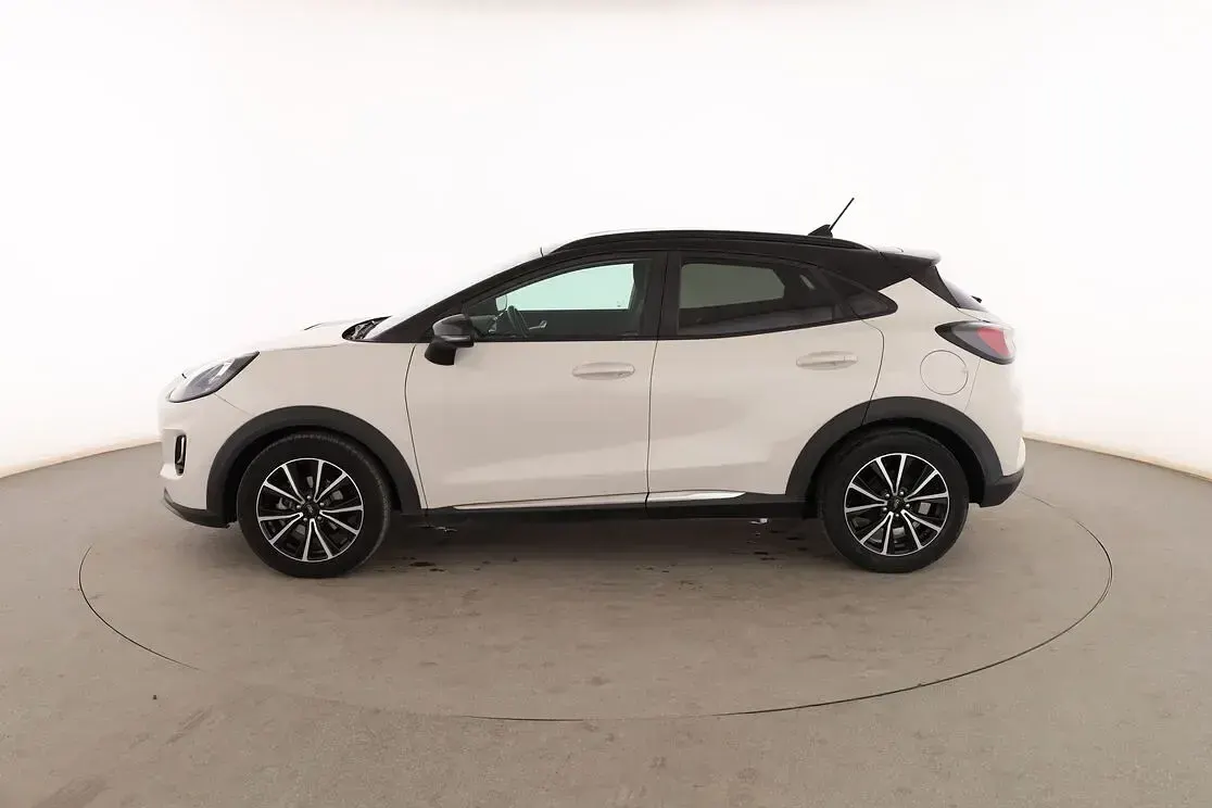 Usado Ford Puma Titanium 125 CV (91 kW) 2021 Beige SUV