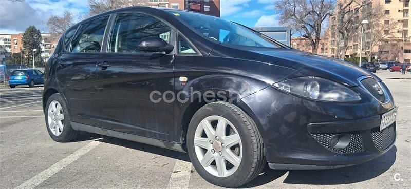 Usado Seat Altea Style 140 CV (102 kW) 2008 Negro Monovolumen