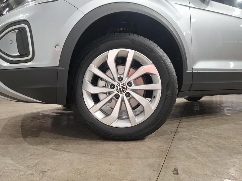 Usado VW T-Roc 150 CV (110 kW) 2025 Plata pirita metalizado SUV