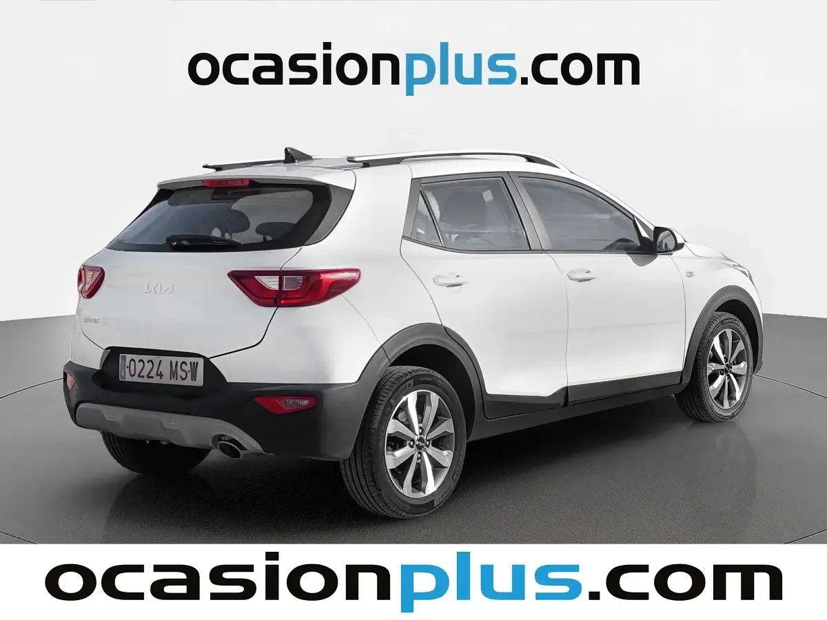 Usado Kia Stonic 101 CV (74 kW) 2024 Blanco SUV