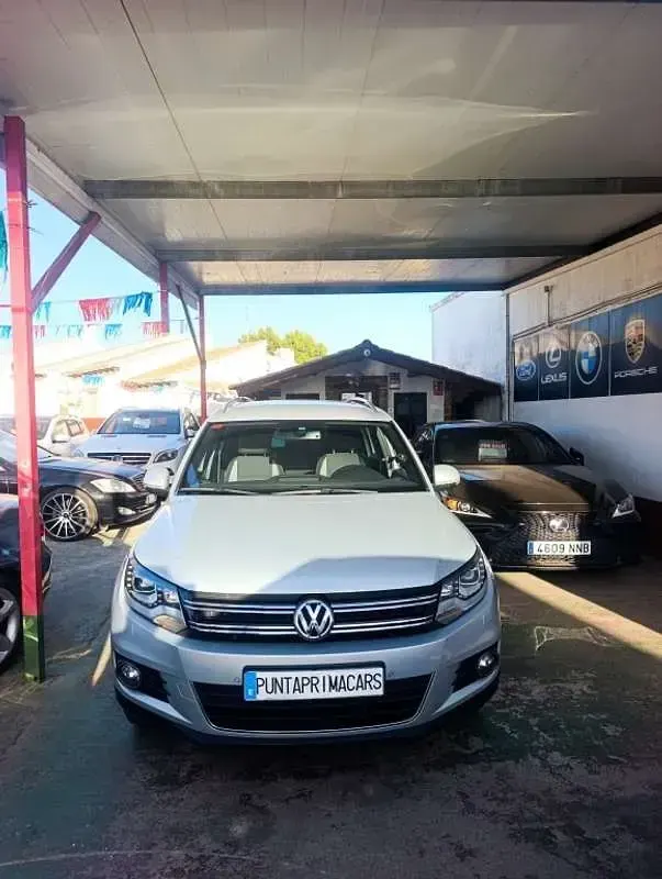 Usado VW Tiguan 160 CV (117 kW) 2013 Gris SUV