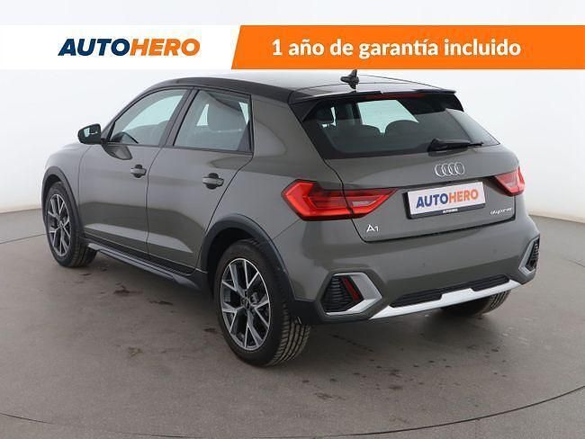 Usado Audi A1 Comfort 110 CV (80 kW) 2021 Gris SUV