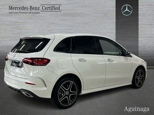 Usado Mercedes B250e AMG line 218 CV (160 kW) 2024 Blanco digital Monovolumen