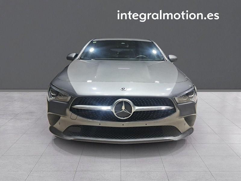 Usado Mercedes CLA180 Shooting Brake 115 CV (84 kW) 2020 Gris Familiar