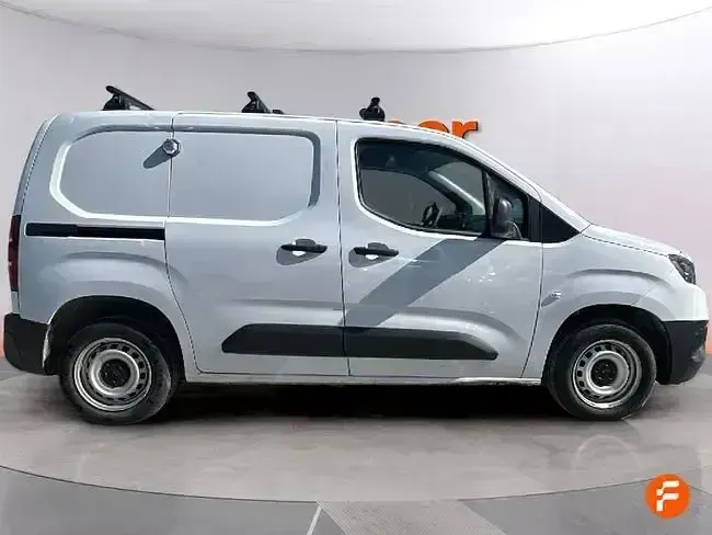 Usado Toyota Proace City City 100 CV (73 kW) 2023 Blanco Monovolumen