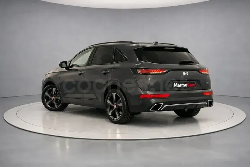 Usado DS Automobiles DS7 Crossback Performance 130 CV (95 kW) 2024 Gris / plata SUV