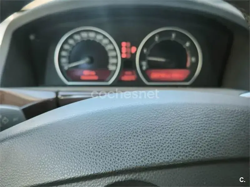 Usado BMW 745 300 CV (220 kW) 2006 Gris / plata Berlina