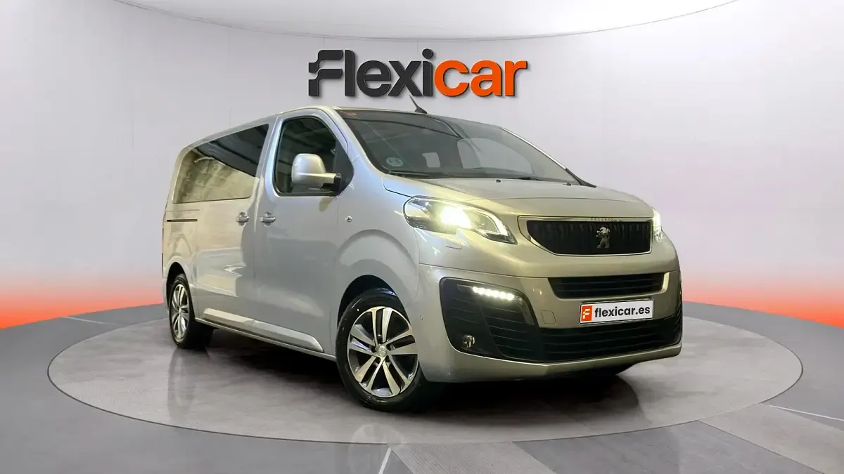 Usado Peugeot Traveller Business-Line 180 CV (132 kW) 2018 Monovolumen