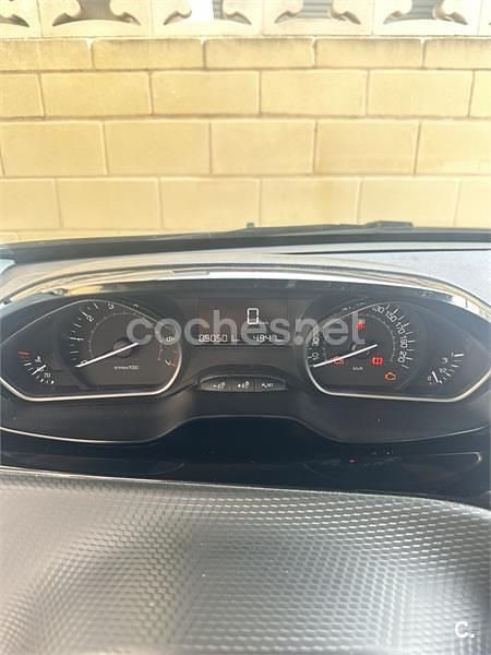 Negro Usado 2017 Peugeot 2008 Style SUV | 9000 € (Buen precio) - Imagen 1/4