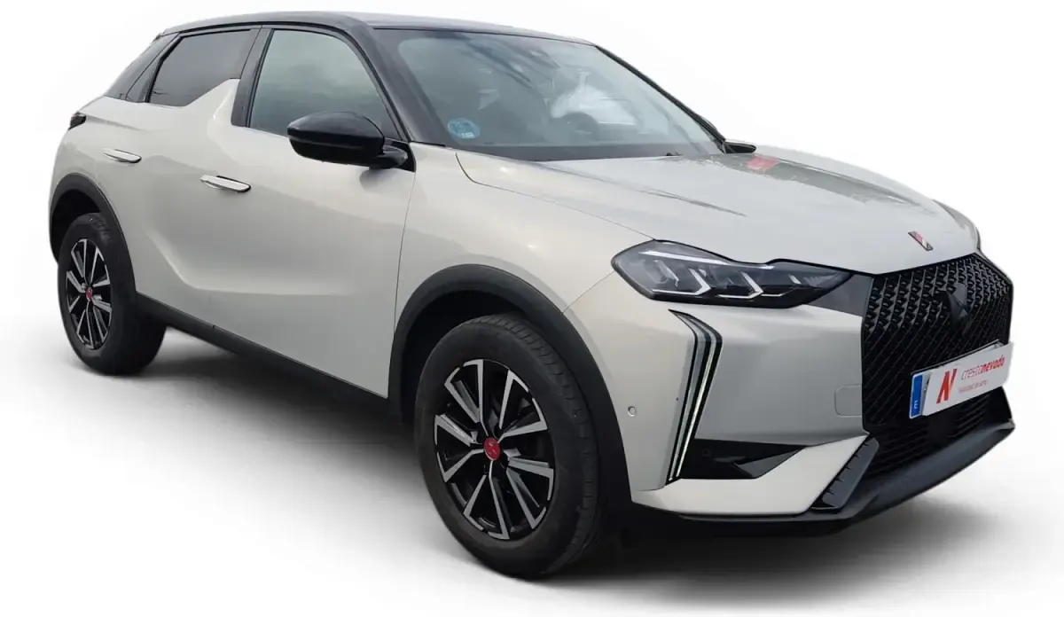Usado DS Automobiles DS3 Crossback Performance 131 CV (96 kW) 2023 Gris SUV