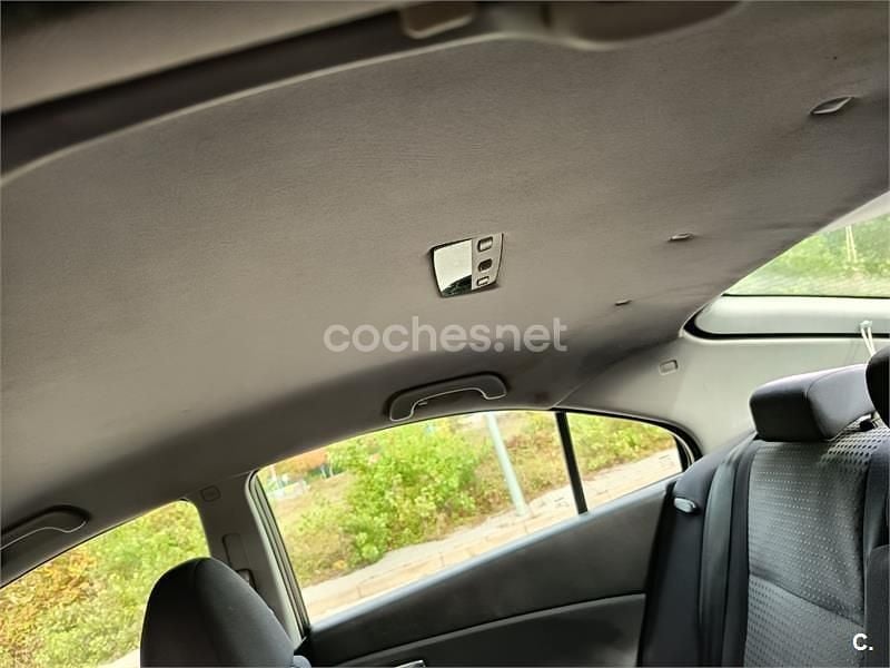 Usado Nissan Primera Tekna 126 CV (92 kW) 2004 Beige Berlina