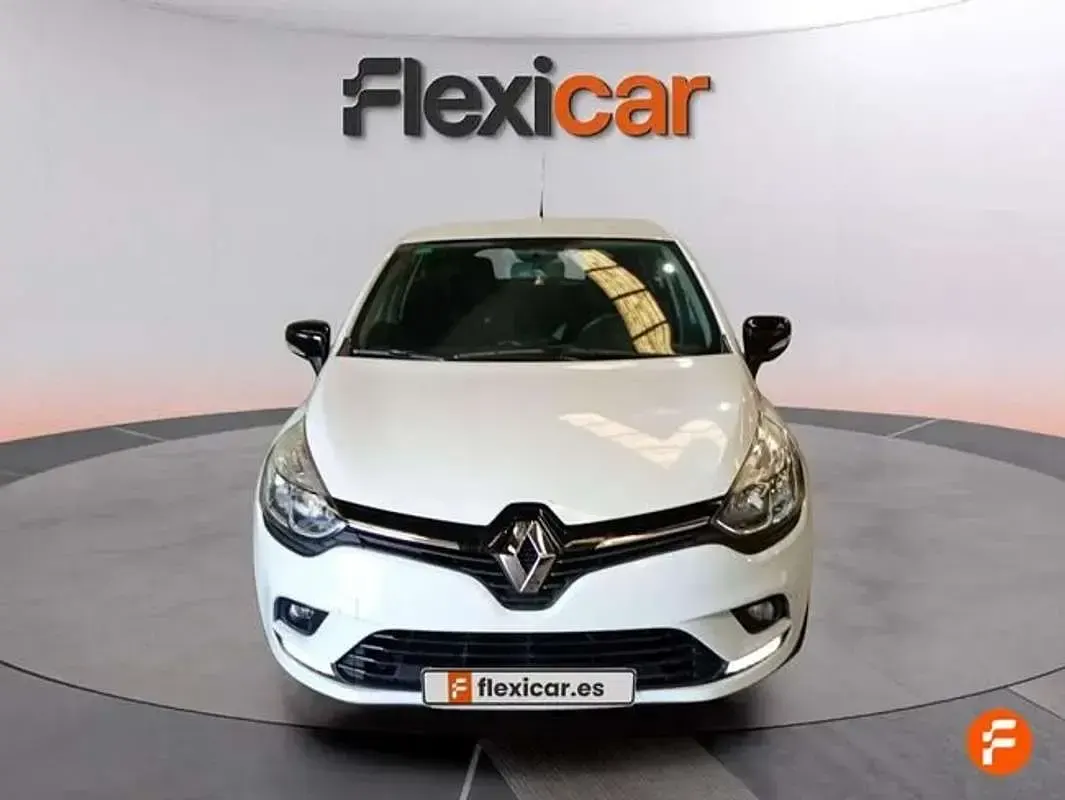 Usado Renault Clio Zen 90 CV (66 kW) 2017 Blanco Utilitario