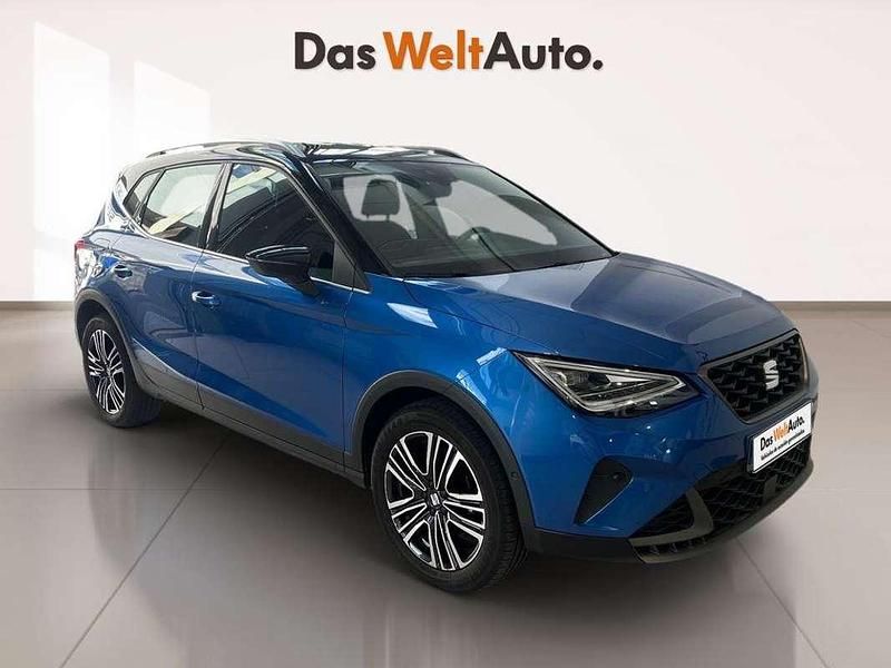 Azul Usado 2024 Seat Arona FR SUV | 20.500 € (Precio justo) - Imagen 1/4