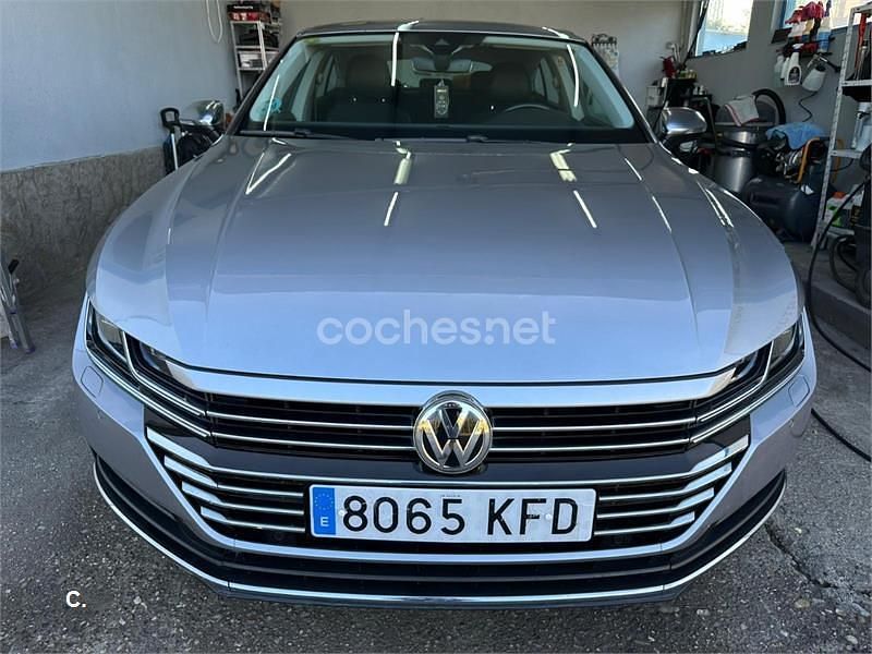 Gris / plata Usado 2017 VW Arteon Elegance Berlina | 23.500 € (Un poco caro) - Imagen 1/4