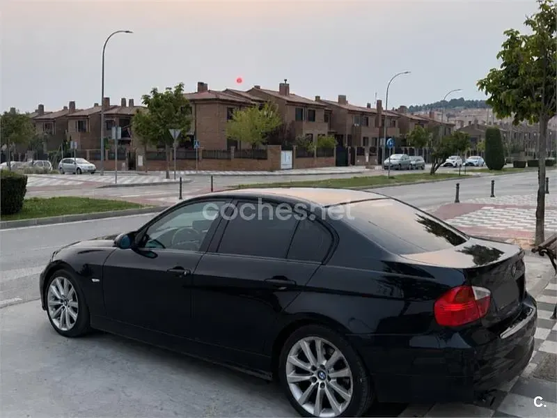 Usado BMW 320 163 CV (119 kW) 2005 Negro Berlina