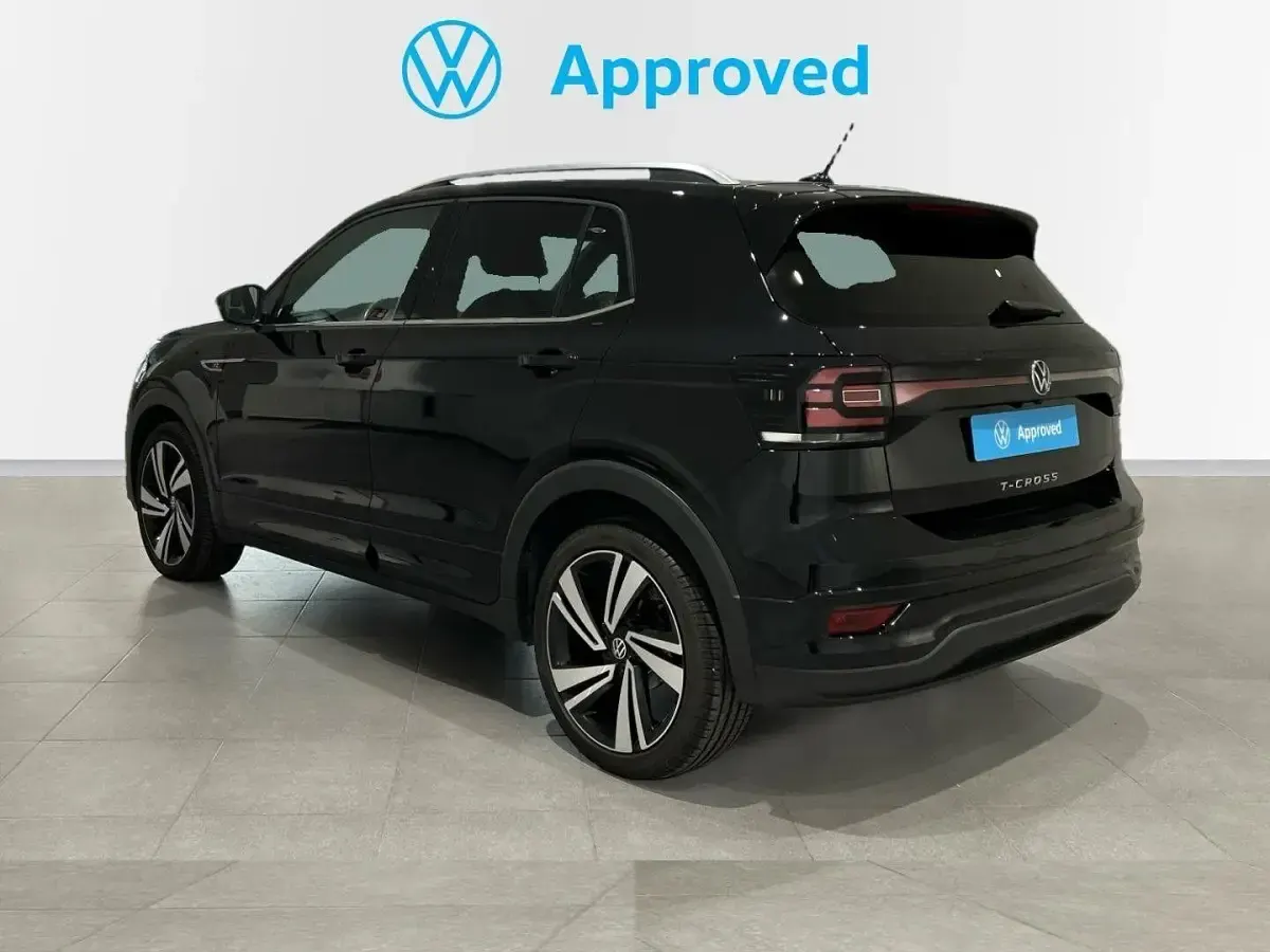 Usado VW T-Cross Sportline 150 CV (110 kW) 2026 Negro SUV