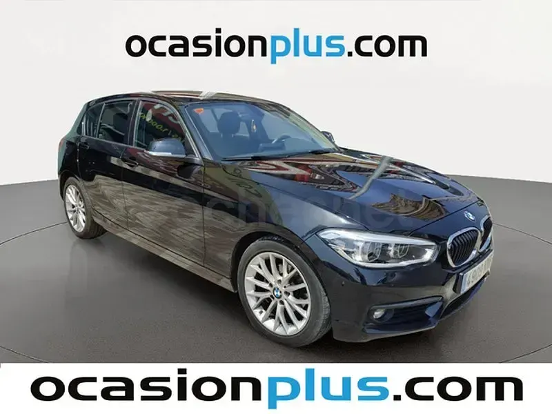 Usado BMW 118 150 CV (110 kW) 2019 Negro Berlina