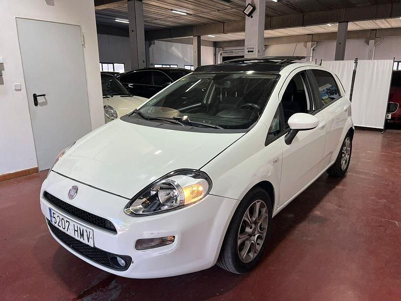 Usado Fiat Punto Lounge 95 CV (69 kW) 2012 Blanco Utilitario