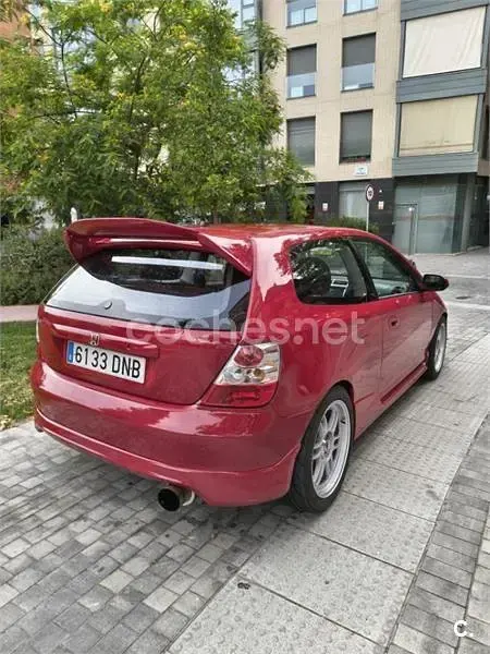 Usado Honda Civic Sport 110 CV (80 kW) 2005 Rojo Berlina