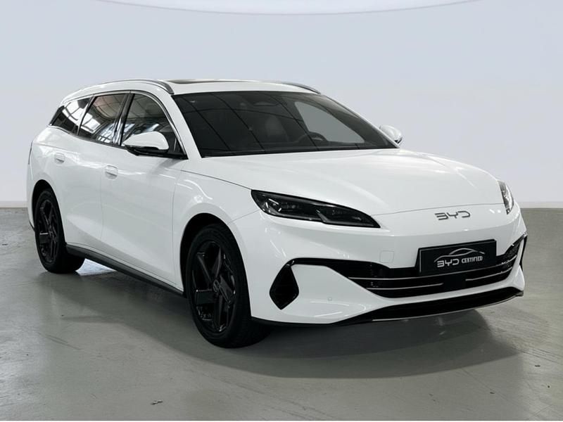 Usado BYD Seal Comfort 212 CV (155 kW) 2025 Blanco