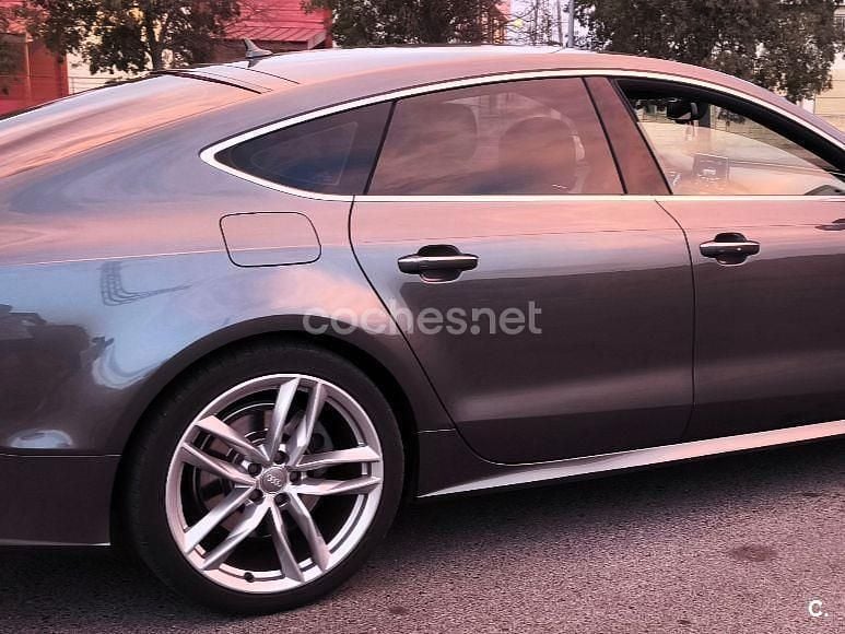 Usado Audi A7 Sportback S-Line 272 CV (200 kW) 2014 Gris / plata Utilitario