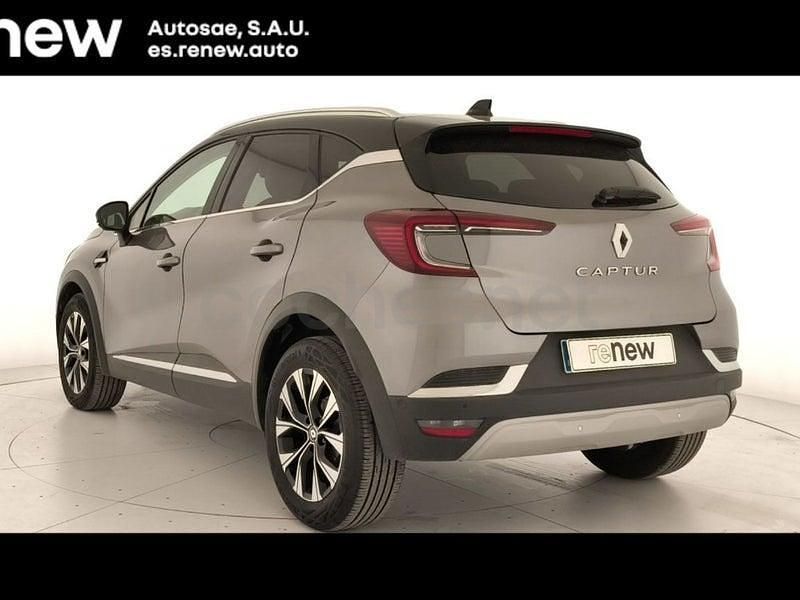 Usado Renault Captur Techno 140 CV (102 kW) 2024 Gris / plata SUV