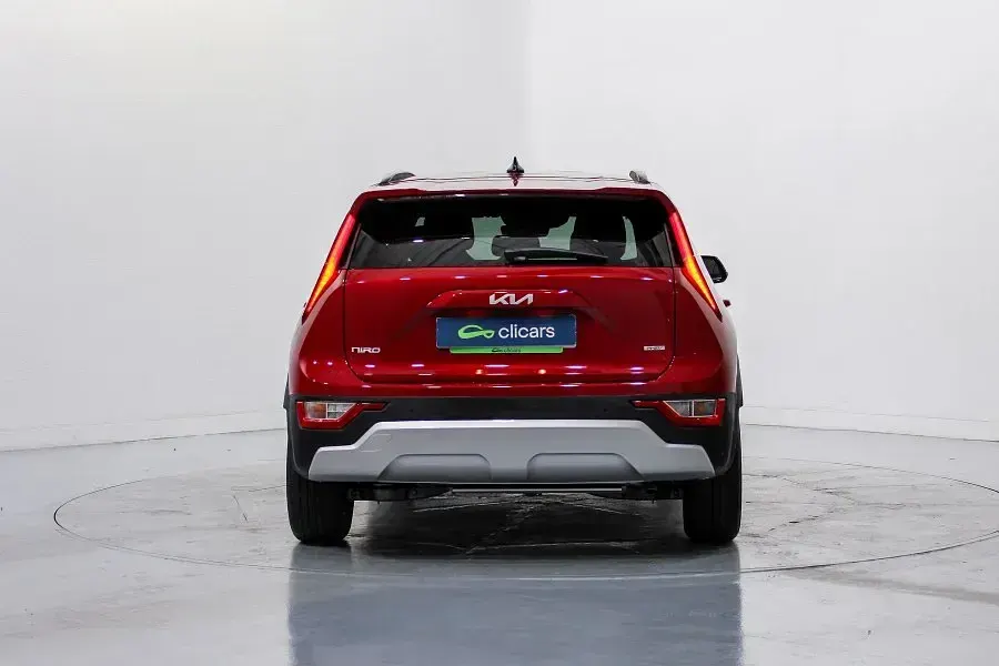 Usado Kia Niro 183 CV (134 kW) 2023 Rojo SUV