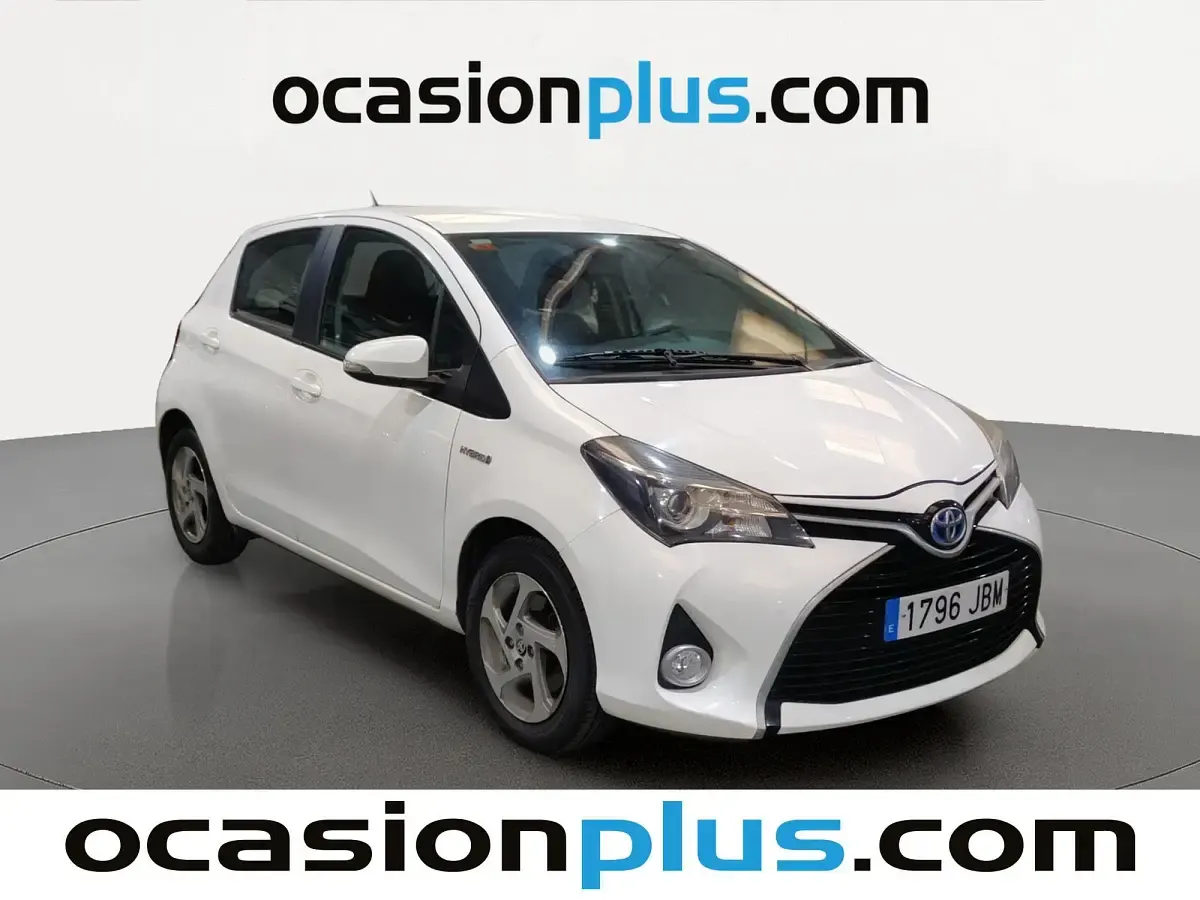 Usado Toyota Yaris Active 100 CV (73 kW) 2014 Blanco Utilitario