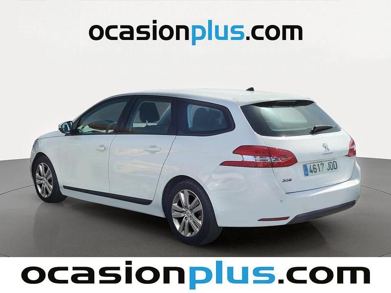 Usado Peugeot 308 Active 115 CV (84 kW) 2015 Blanco Familiar