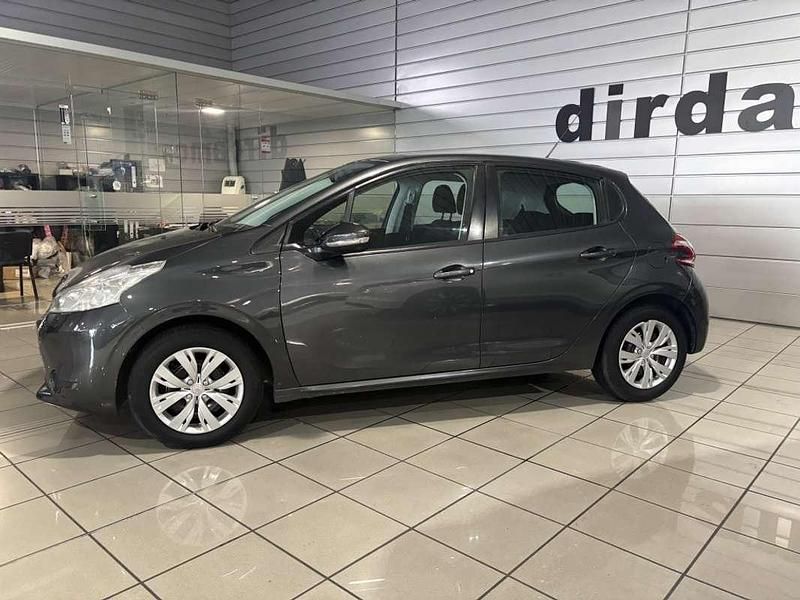 Usado Peugeot 208 Active 68 CV (50 kW) 2014 Gris Utilitario