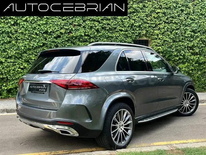 Usado Mercedes GLE300 269 CV (197 kW) 2023 Gris / plata SUV