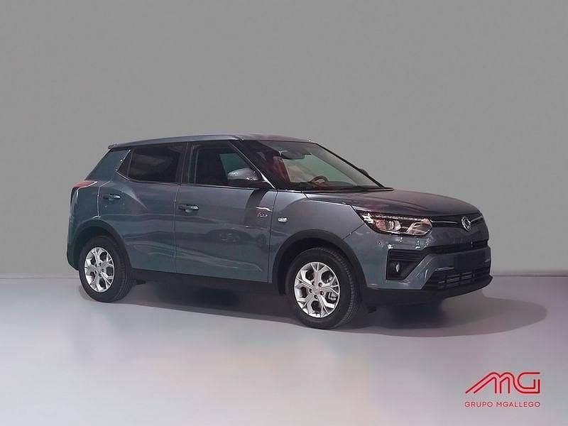 Usado Ssangyong (KGM) Tivoli 163 CV (119 kW) 2022 Gris / plata SUV