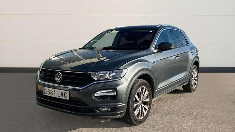 Usado VW T-Roc Advance 110 CV (80 kW) 2021 Gris SUV