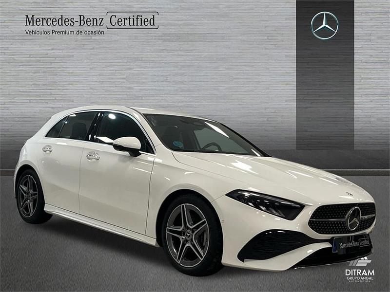 Usado Mercedes A200 AMG line 150 CV (110 kW) 2024 Blanco Berlina