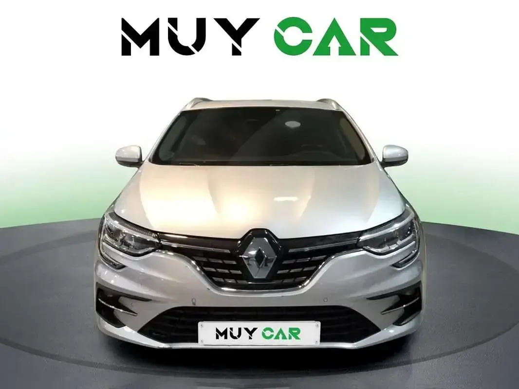 Usado Renault Mégane GrandTour Techno 140 CV (102 kW) 2022 Gris Familiar