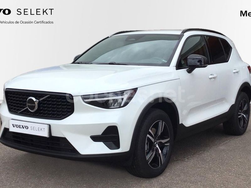 Blanco Nuevo 2025 Volvo XC40 Plus SUV | 43.500 € (Precio justo) - Imagen 1/4
