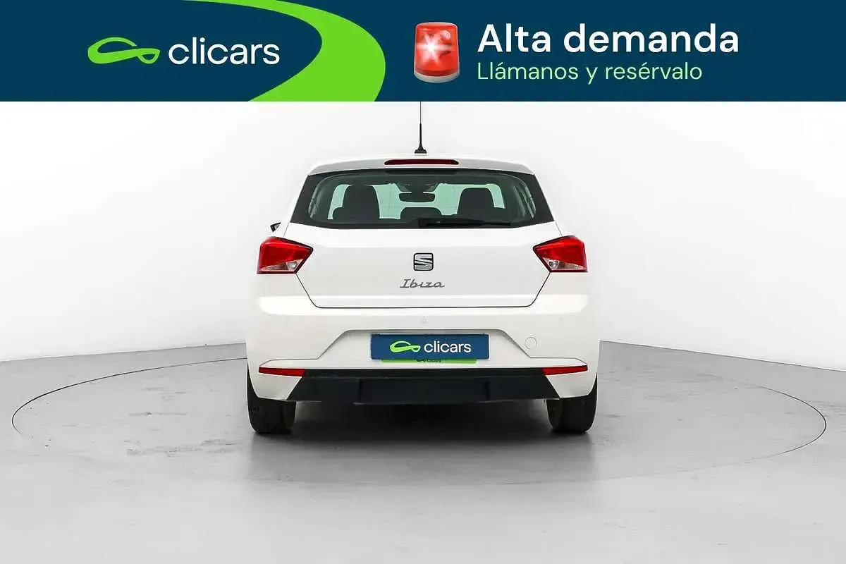 Usado Seat Ibiza Reference 80 CV (58 kW) 2023 Blanco Utilitario