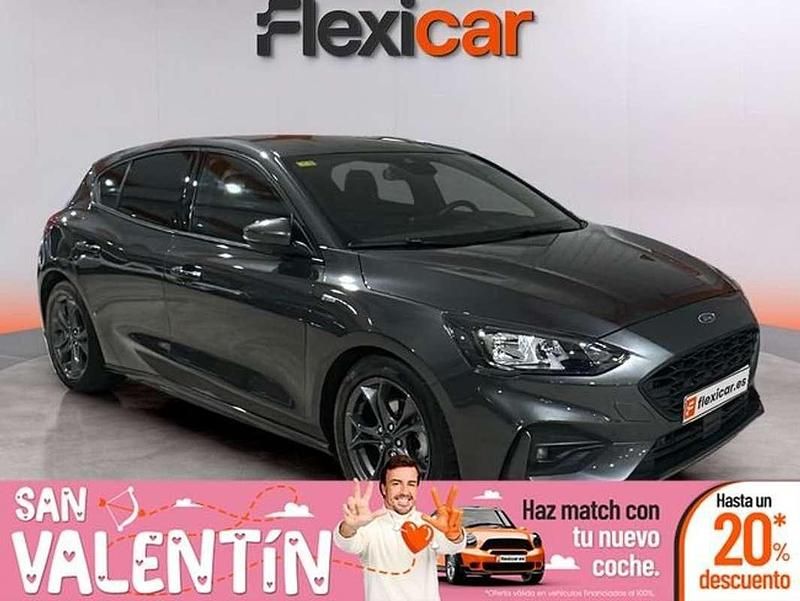 Usado Ford Focus ST-Line 120 CV (88 kW) 2018 Gris Utilitario