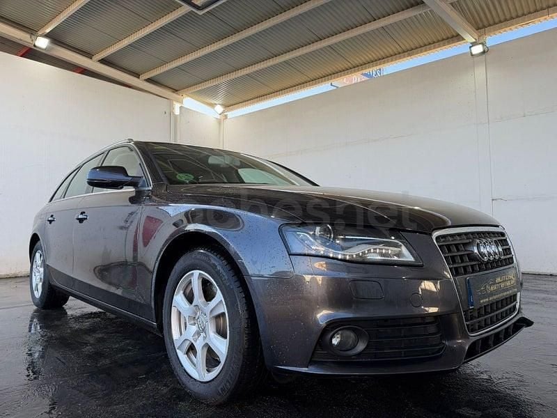 Usado Audi A4 180 HP (132 kW) 2011 Cinzento Carrinha