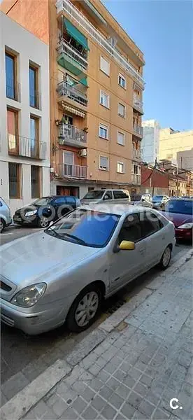 Usado Citroën Xsara 90 CV (66 kW) 2002 Gris / plata Berlina