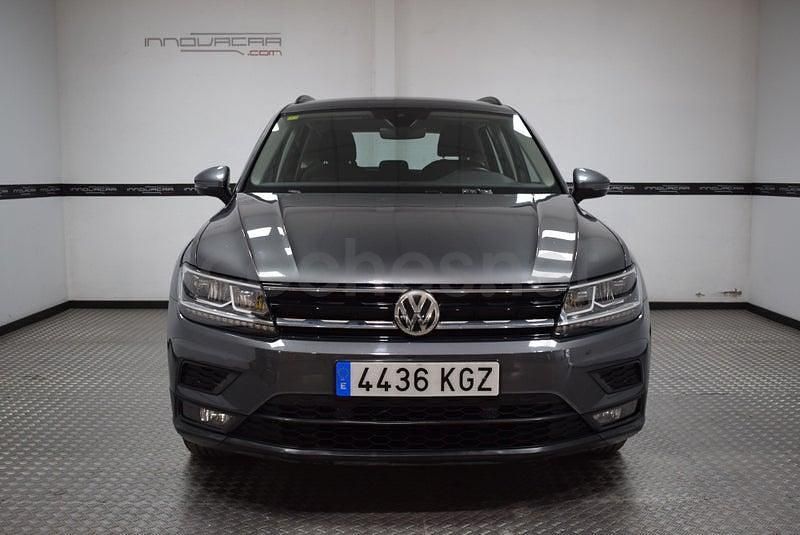 Usado VW Tiguan Edition 125 CV (91 kW) 2018 Gris / plata SUV