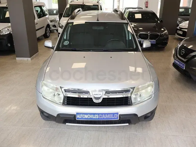 Usado Dacia Duster Ambiance 107 CV (78 kW) 2010 Gris / plata SUV