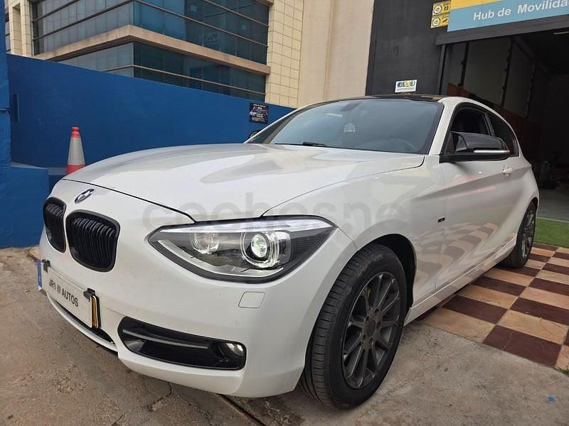 Usado BMW 120 Sport Line 184 CV (135 kW) 2014 Blanco Utilitario