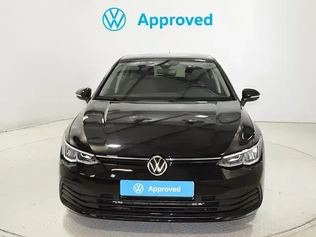 Usado VW Golf VIII Life 110 CV (80 kW) 2022 Negro Utilitario
